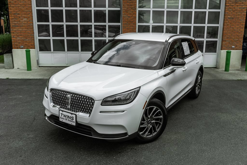 Used 2022 Lincoln Corsair AWD w/ Equipment Group 101A image 2