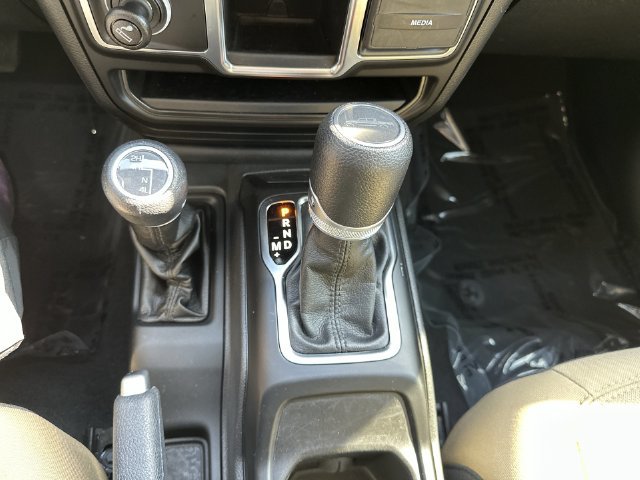 Used 2022 Jeep Gladiator Sport AWD/4WD image 30