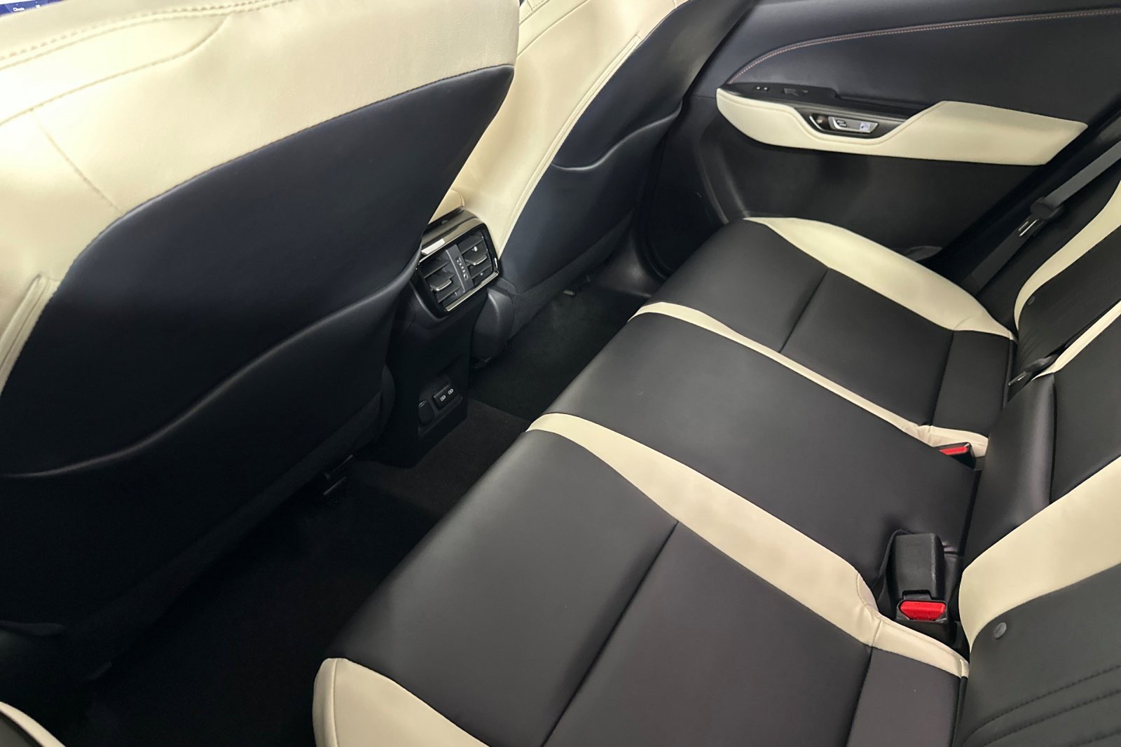 Used 2023 Lexus NX 350 NX 350 AWD image 11