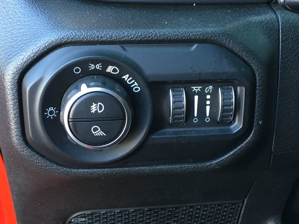 Used 2021 Jeep Gladiator Mojave AWD/4WD image 19