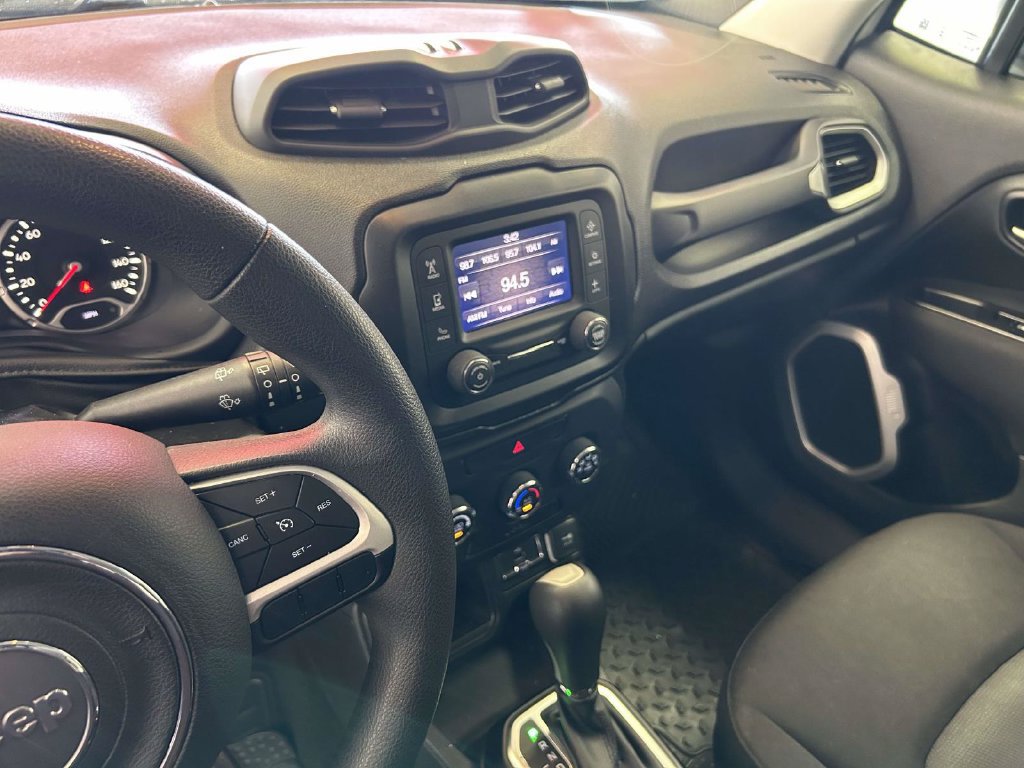 Used 2020 Jeep Renegade Sport w/ Sport Appearance Group FWD image 21