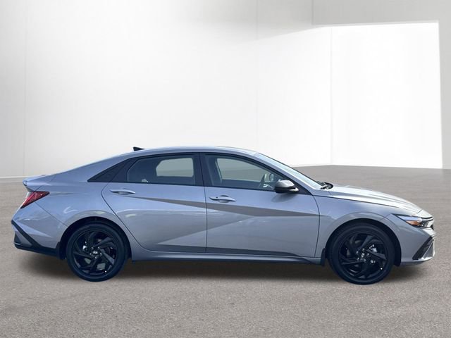 New 2026 Hyundai Elantra Sport image 32
