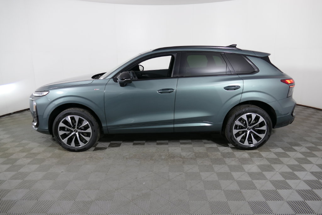 New 2026 Audi Q3 quattro 2.0T AWD/4WD image 6
