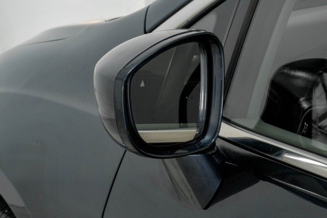 Used 2019 Chrysler Pacifica Touring-L FWD image 49