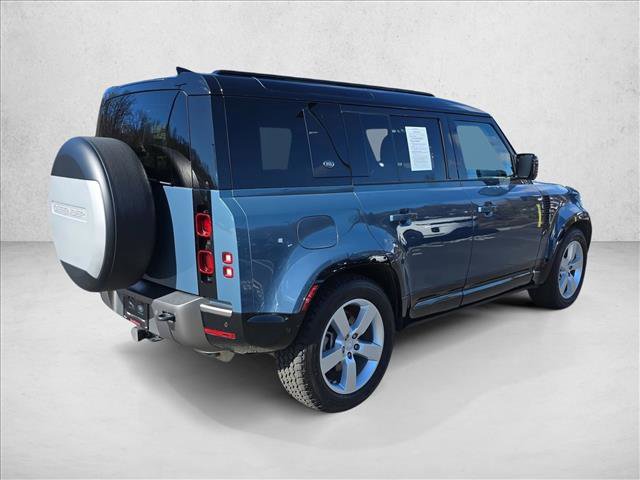 Used 2024 Land Rover Defender 110 X-Dynamic SE image 5