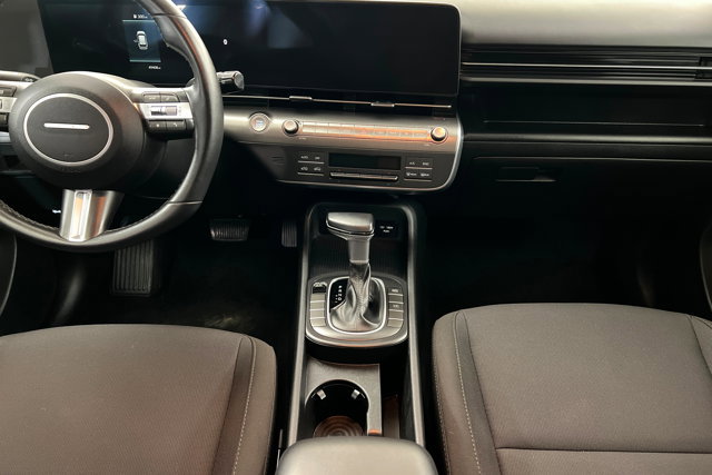 Used 2024 Hyundai Kona SEL image 13