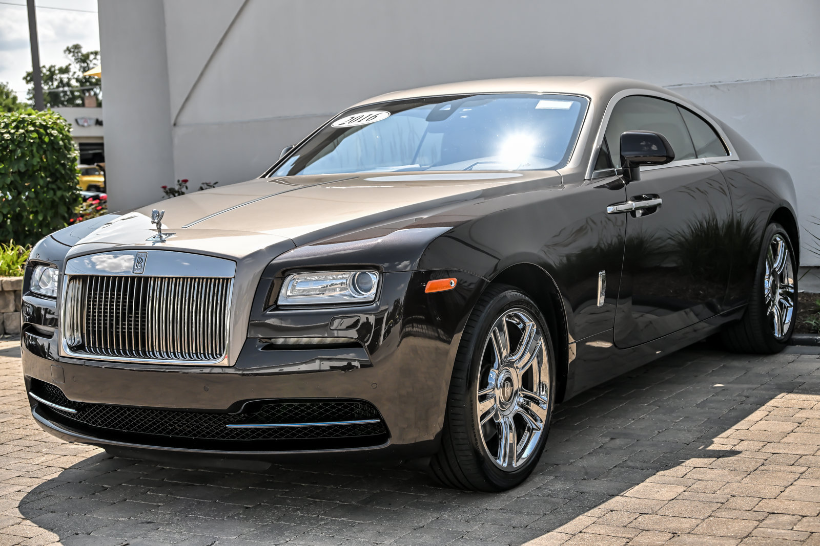 Used 2016 Rolls-Royce Wraith RWD image 5