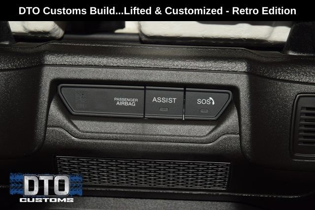 Used 2025 Jeep Wrangler Unlimited Rubicon w/ Convenience Group AWD/4WD image 51