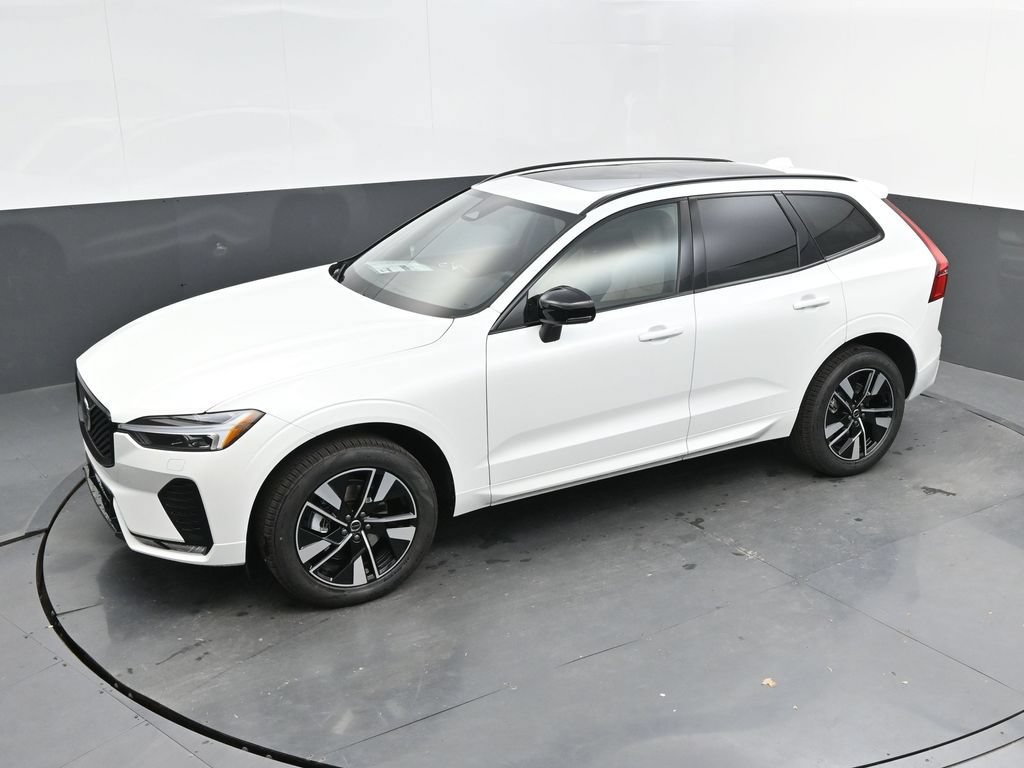 New 2026 Volvo XC60 B5 Core w/ Climate Package AWD/4WD image 40