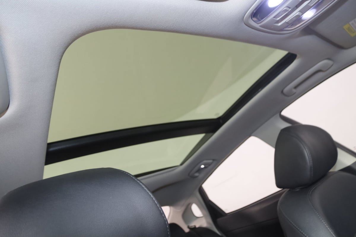 Used 2019 Kia Optima S w/ S Panoramic Sunroof Package FWD image 10