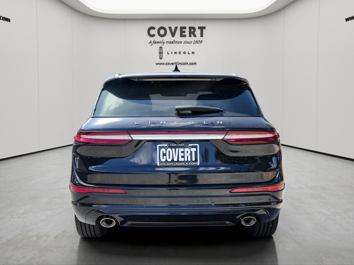 New 2024 Lincoln Corsair Grand Touring w/ Equipment Group 302A AWD/4WD image 4