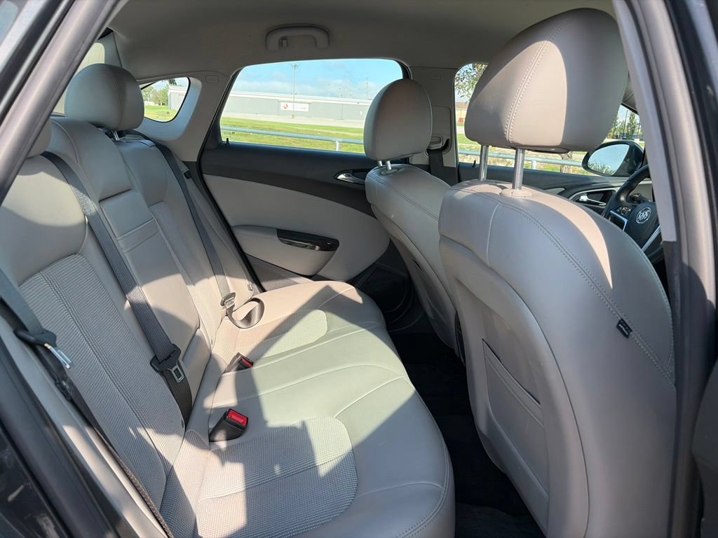 Used 2014 Buick Verano Convenience FWD image 32