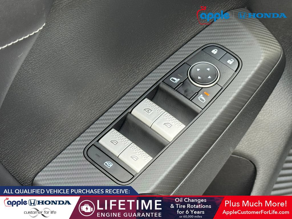 Used 2022 Mitsubishi Outlander SE AWD/4WD image 9