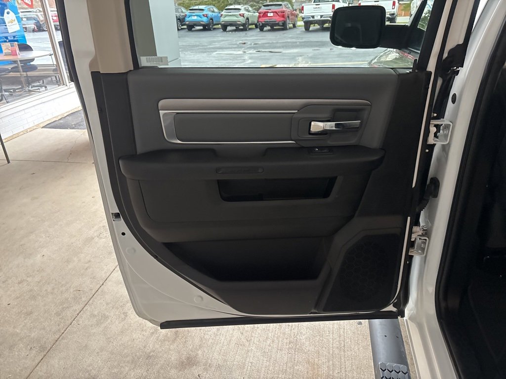 Used 2022 RAM 1500 Classic SLT w/ Electronics Convenience Group image 23