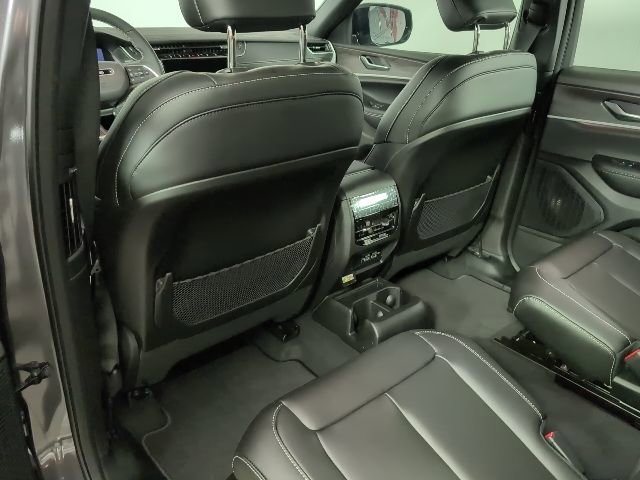 New 2025 Jeep Grand Cherokee L Limited AWD/4WD image 10