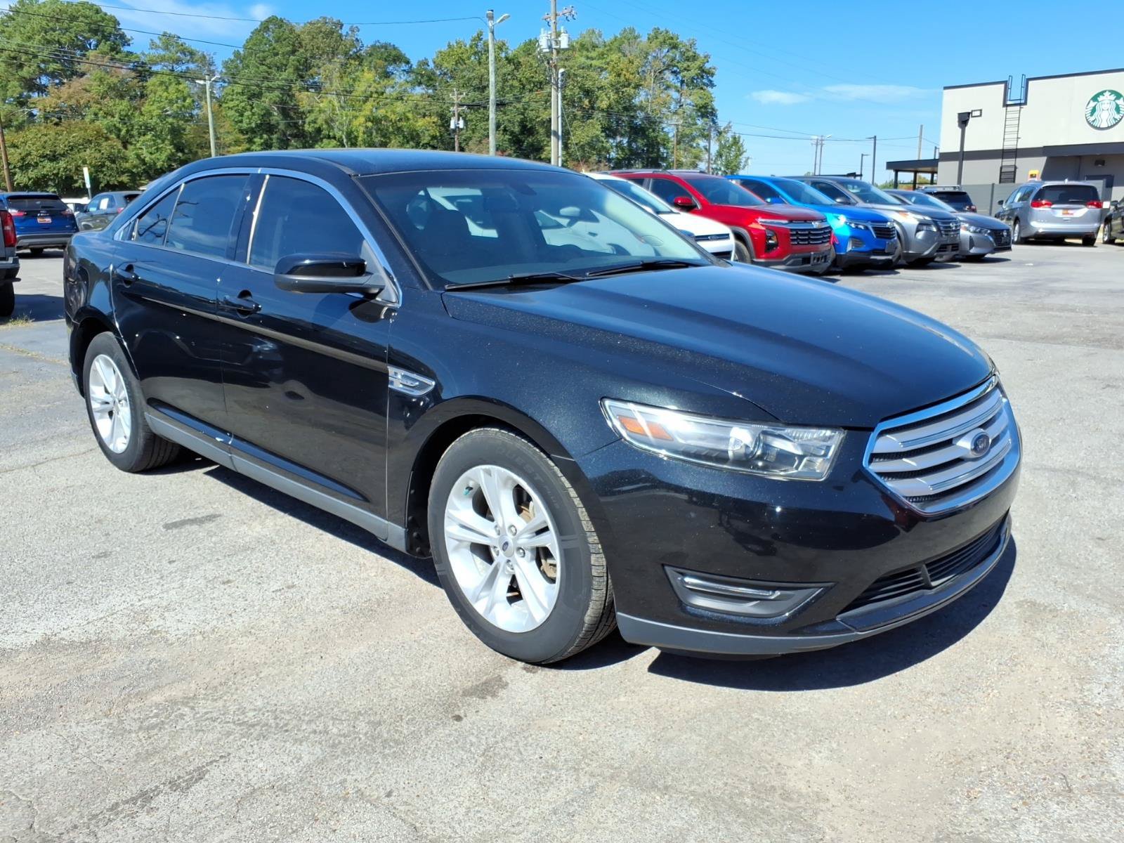 Used 2015 Ford Taurus SEL w/ Equipment Group 201A FWD image 6