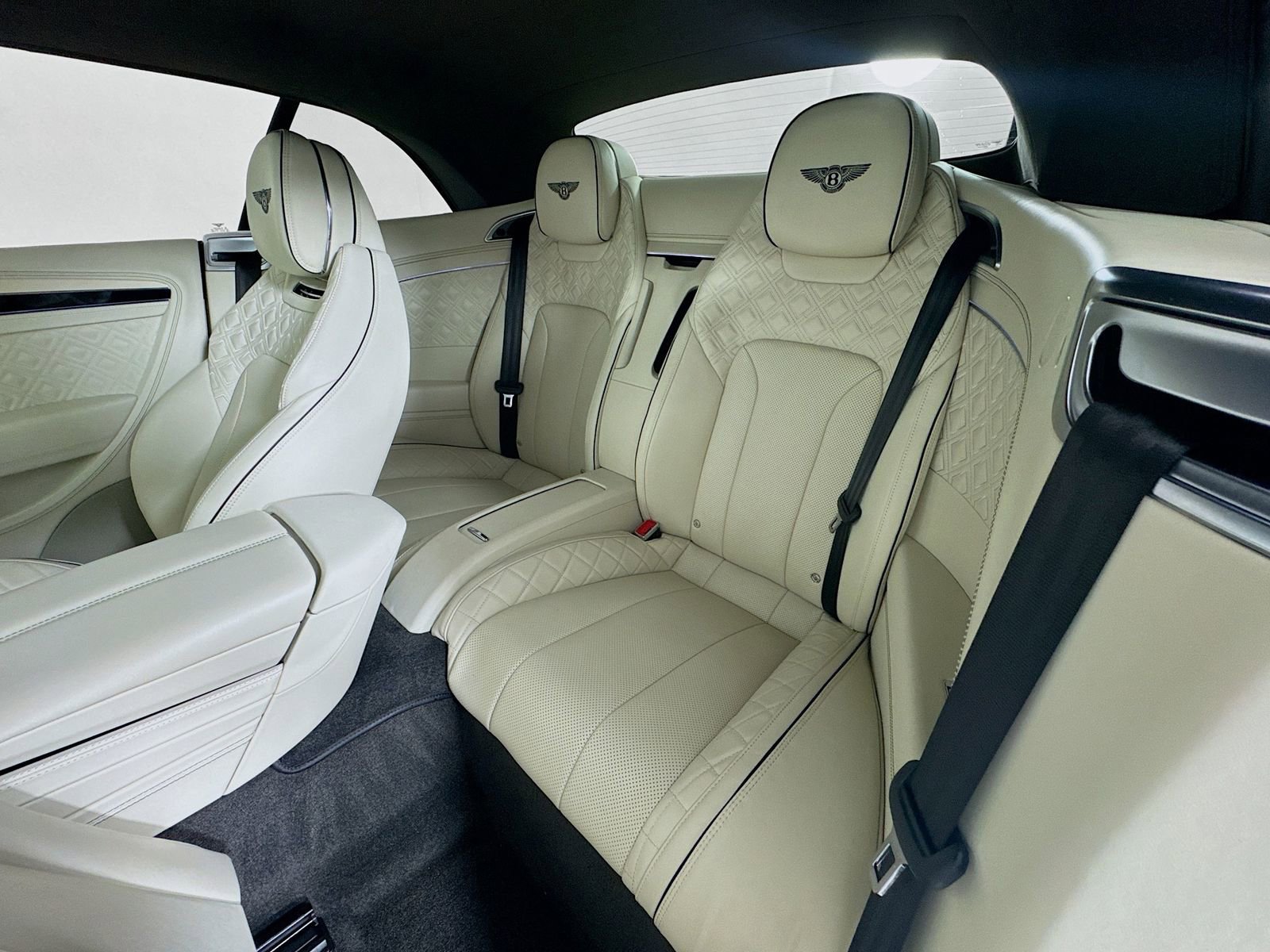 Used 2024 Bentley Continental GT Speed image 23