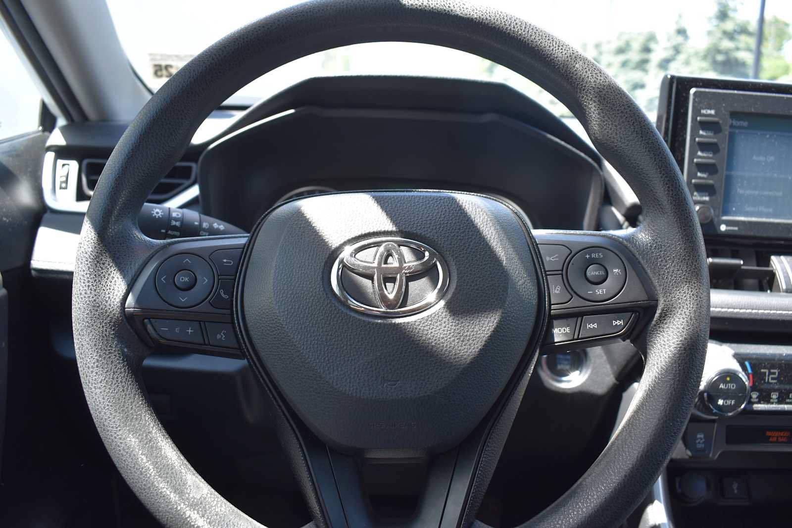 Used 2021 Toyota RAV4 XLE AWD/4WD image 11