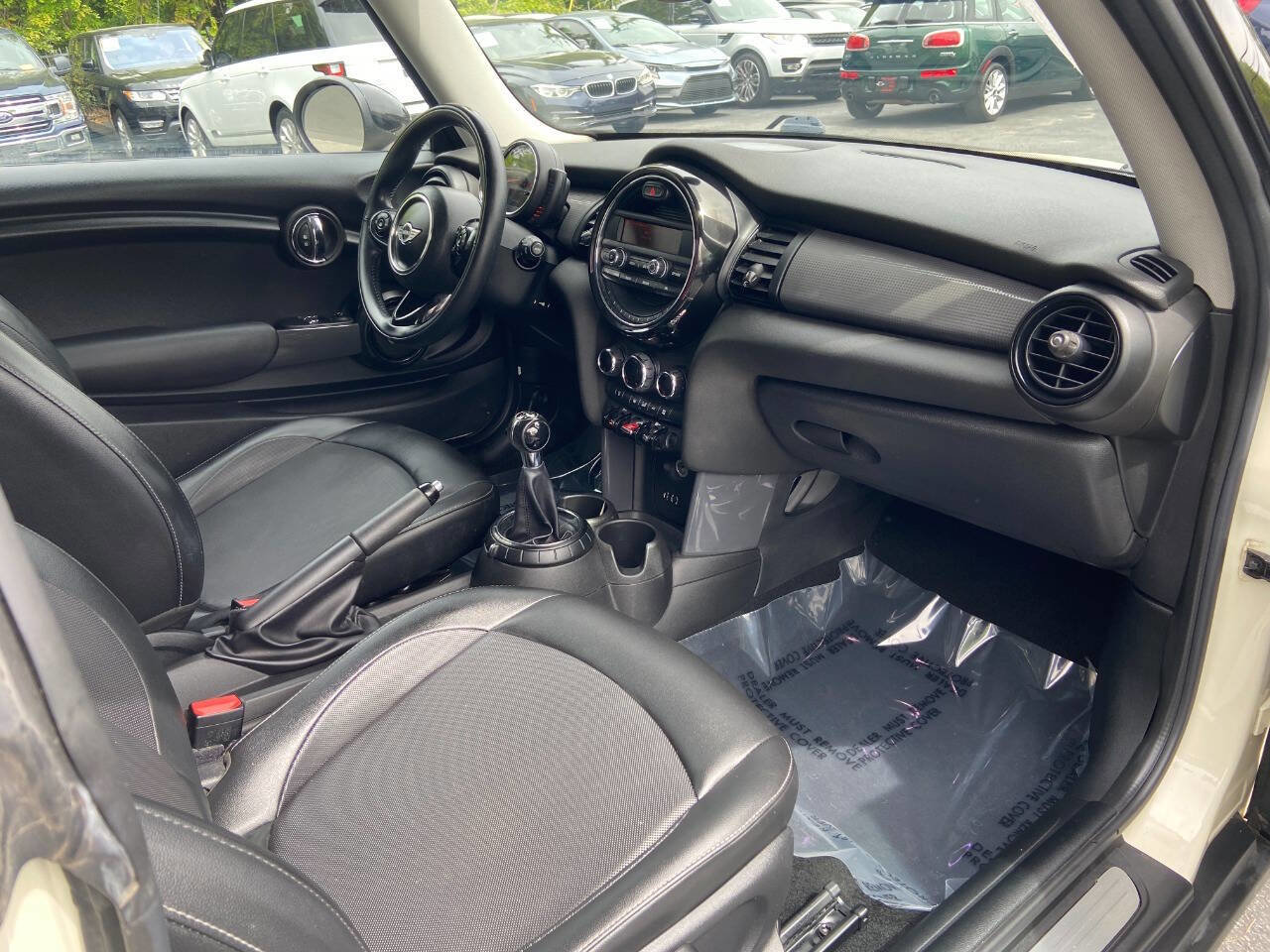 Used 2015 MINI Cooper 2-Door Hardtop image 12