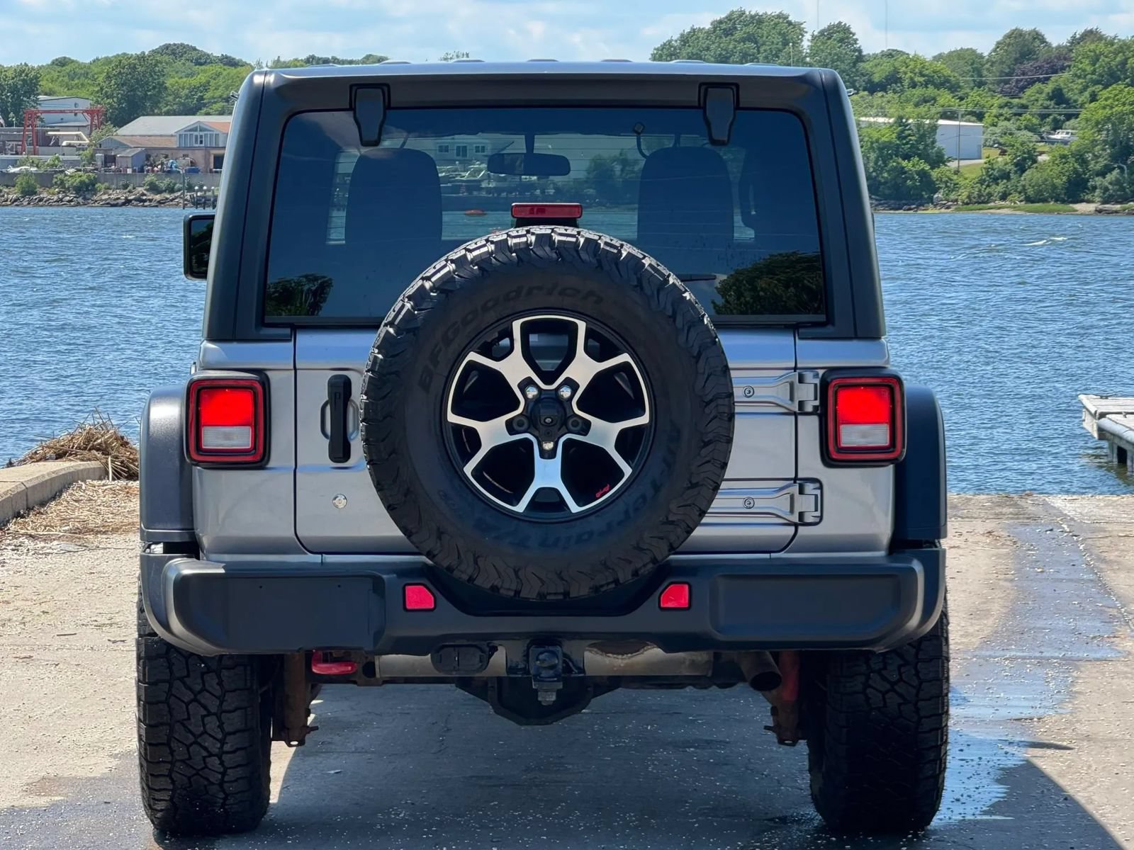 Used 2019 Jeep Wrangler Unlimited Rubicon w/ Cold Weather Group AWD/4WD image 8
