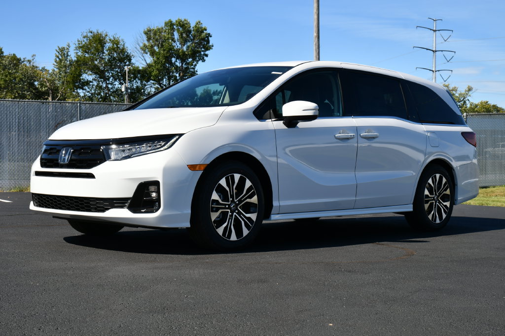 New 2027 Honda Odyssey Elite image 3