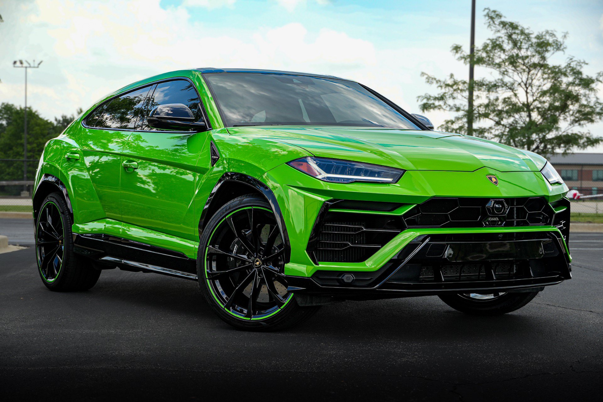Used 2021 Lamborghini Urus AWD/4WD image 1