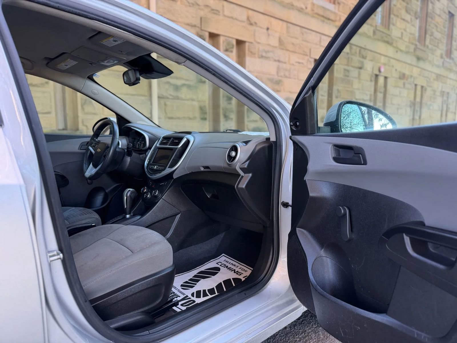 Used 2020 Chevrolet Sonic LT image 25