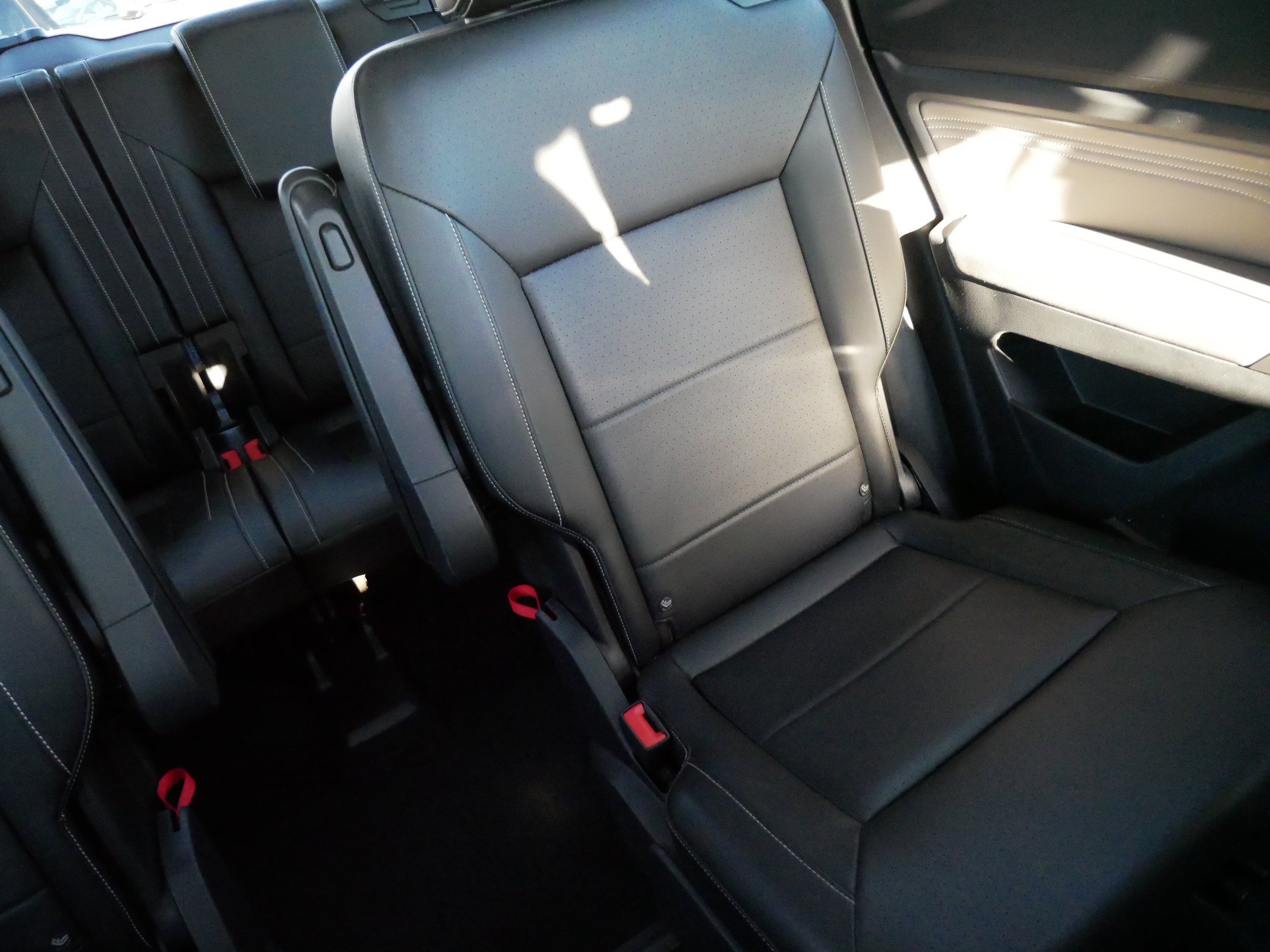 Certified 2023 Volkswagen Atlas SEL R-Line image 14