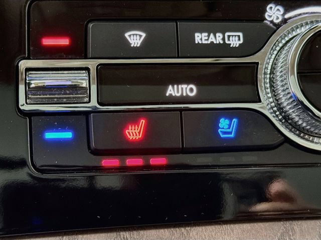 Certified 2024 Lincoln Navigator Reserve AWD/4WD image 25