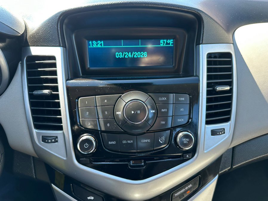 Used 2015 Chevrolet Cruze LS image 20