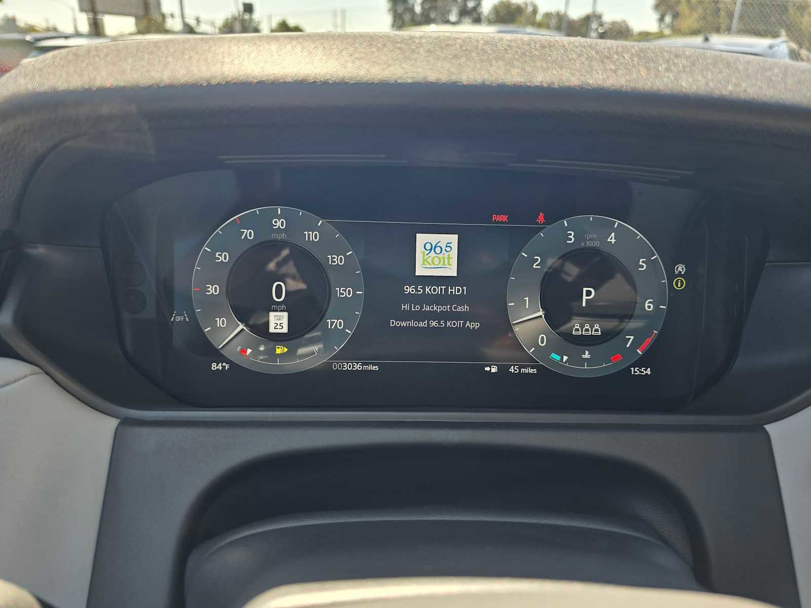 Certified 2025 Land Rover Range Rover Velar Dynamic SE image 27