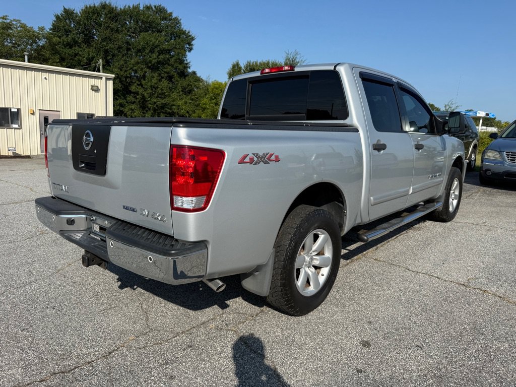 Used 2012 Nissan Titan SV w/ SV Premium Utility Pkg AWD/4WD image 7