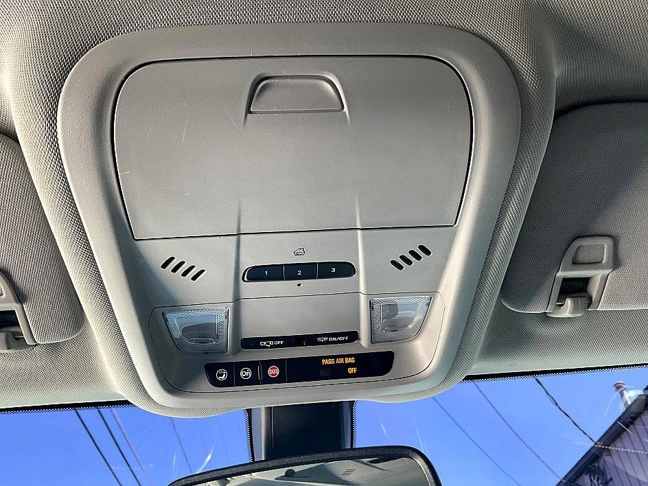 Used 2019 Chevrolet Equinox Premier image 25