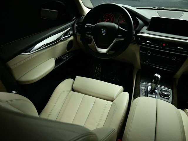 Used 2015 BMW X5 xDrive35d image 46
