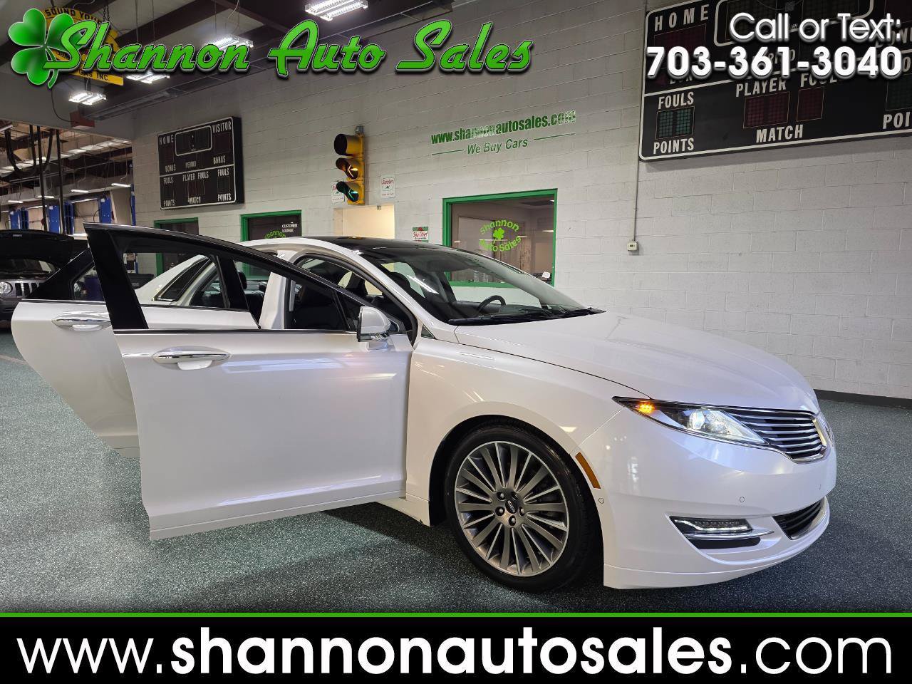 Used 2013 Lincoln MKZ FWD image 1
