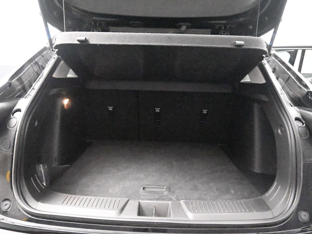 Used 2025 Chevrolet Trax LT image 23