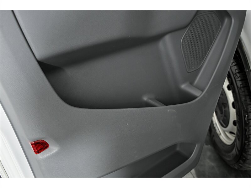 Used 2019 Ford Transit 250 138 RWD image 12