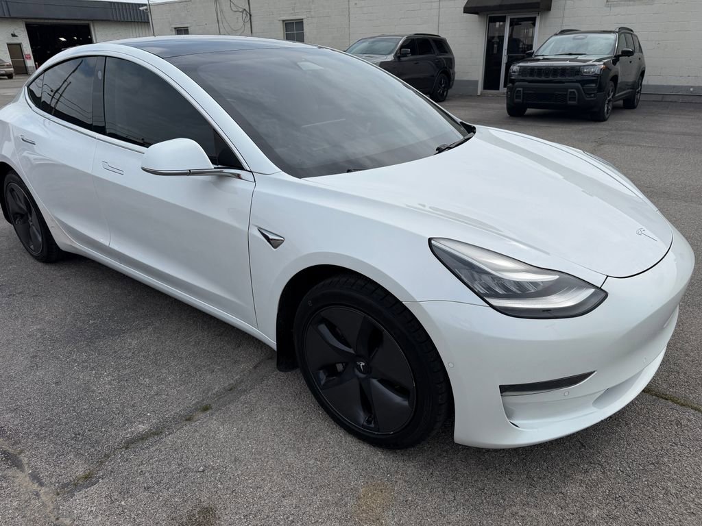 Used 2020 Tesla Model 3 Standard Range image 14