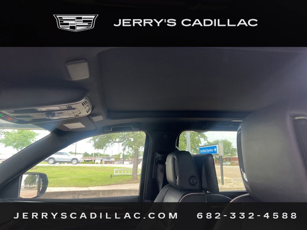 Used 2023 Cadillac Escalade ESV Premium Luxury w/ Performance Package AWD/4WD image 9