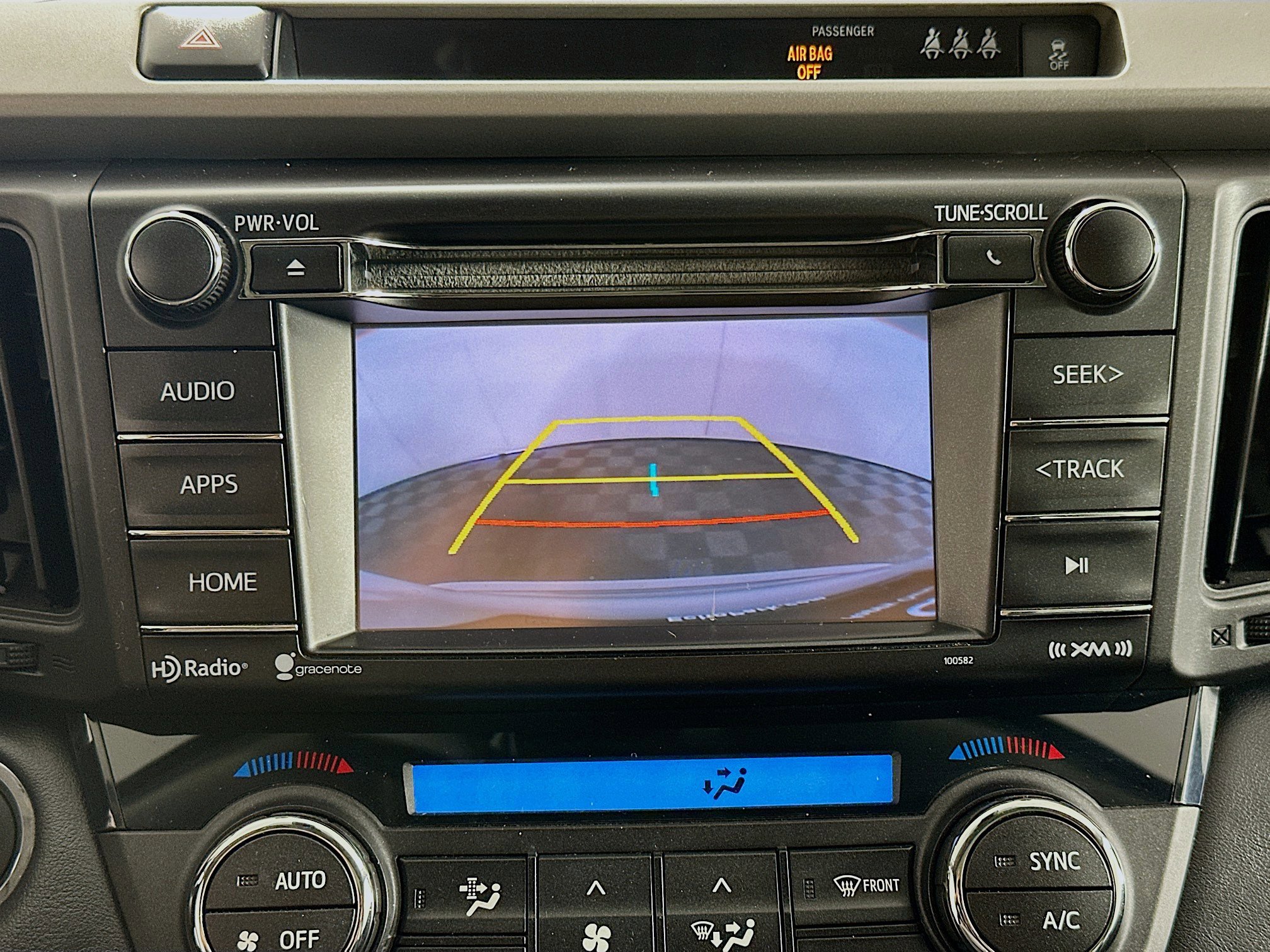 Used 2018 Toyota RAV4 XLE image 21