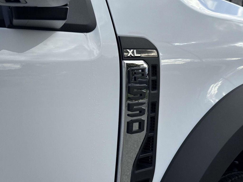 New 2026 Ford F550 2WD Regular Cab Super Duty image 19