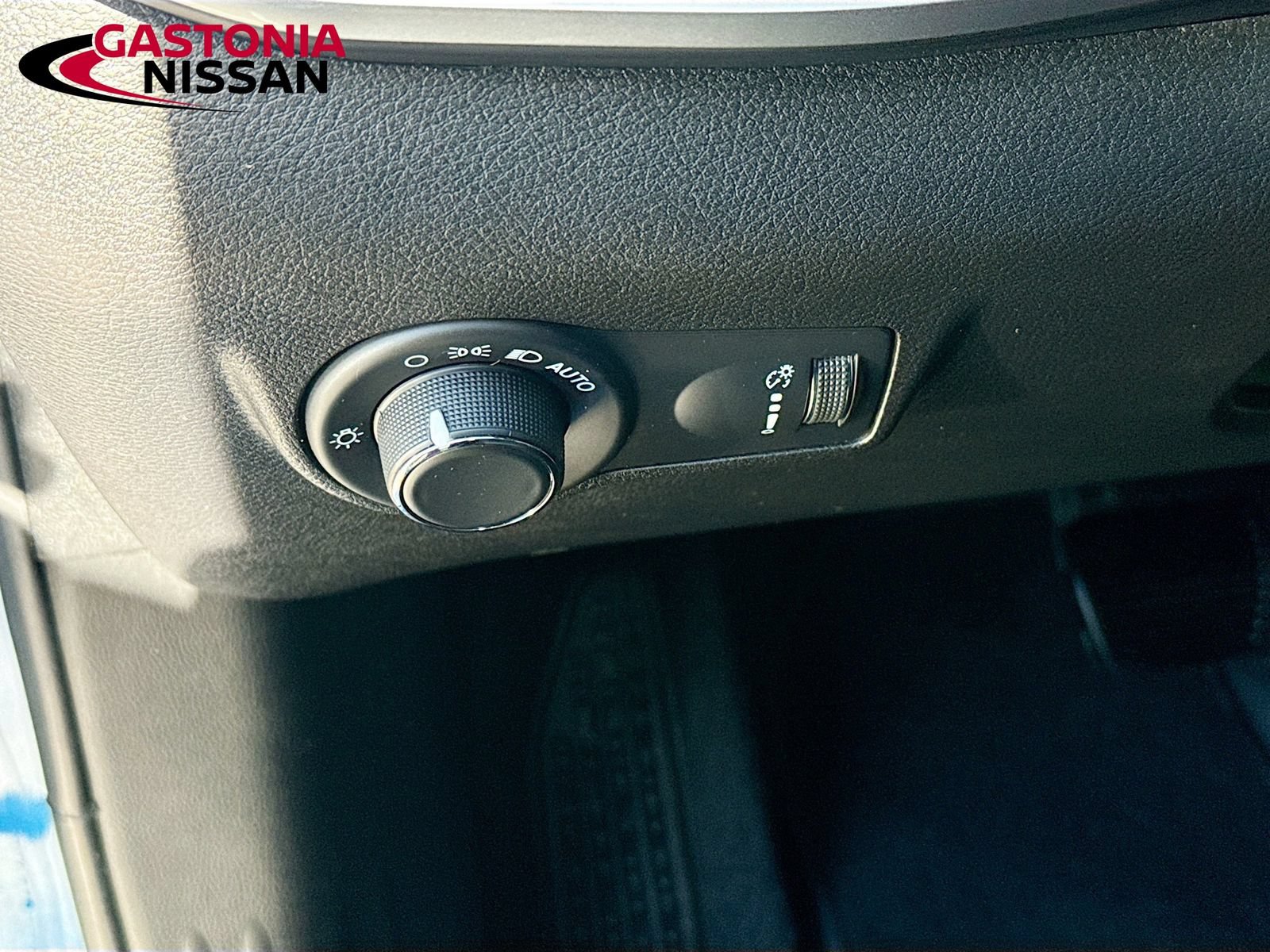 Used 2023 Jeep Compass Sport AWD/4WD image 29