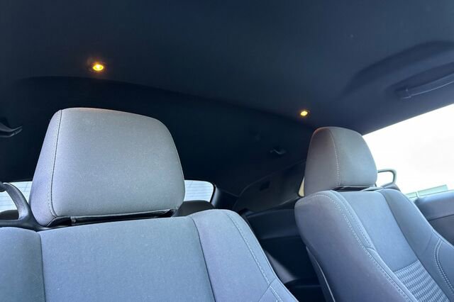 Used 2016 Dodge Challenger SXT image 16