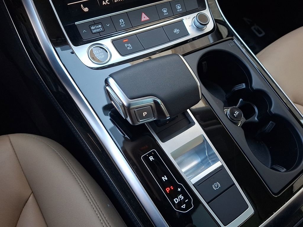 Used 2023 Audi Q7 2.0T Premium Plus w/ Premium Plus Package image 16