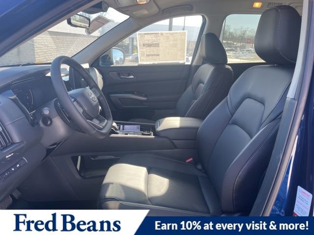 New 2026 Nissan Pathfinder SL image 5