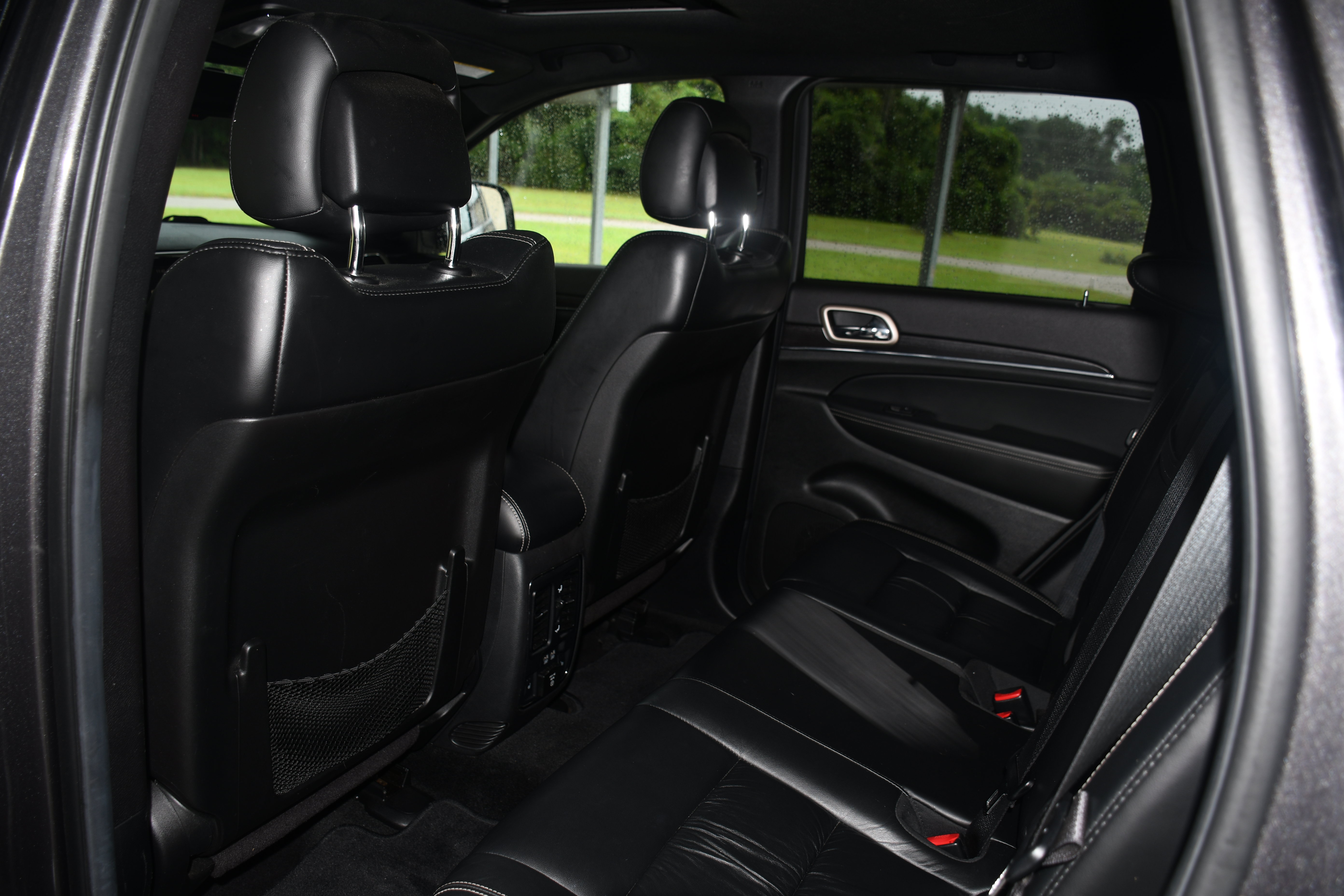 Used 2014 Jeep Grand Cherokee Limited AWD/4WD image 16