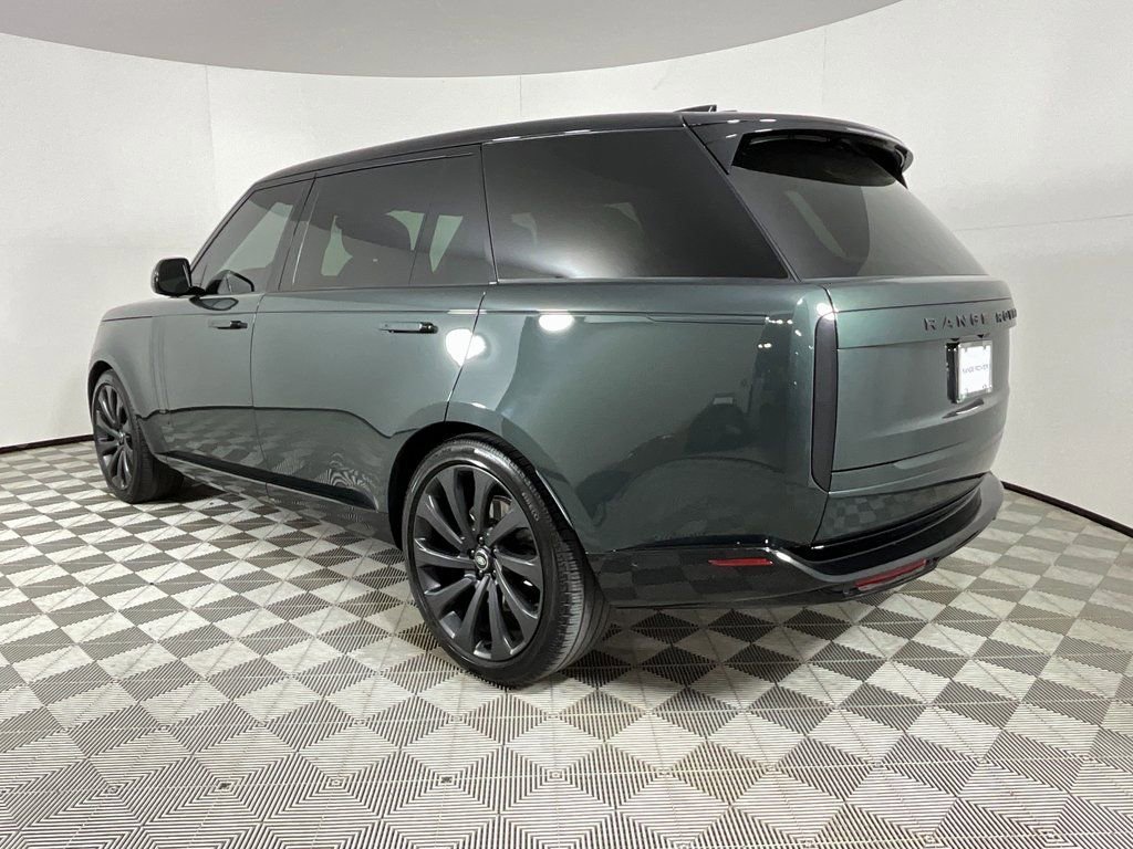 Used 2025 Land Rover Range Rover Long Wheelbase Autobiography image 3