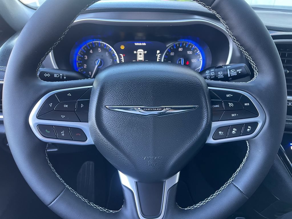 New 2026 Chrysler Pacifica Select FWD image 33