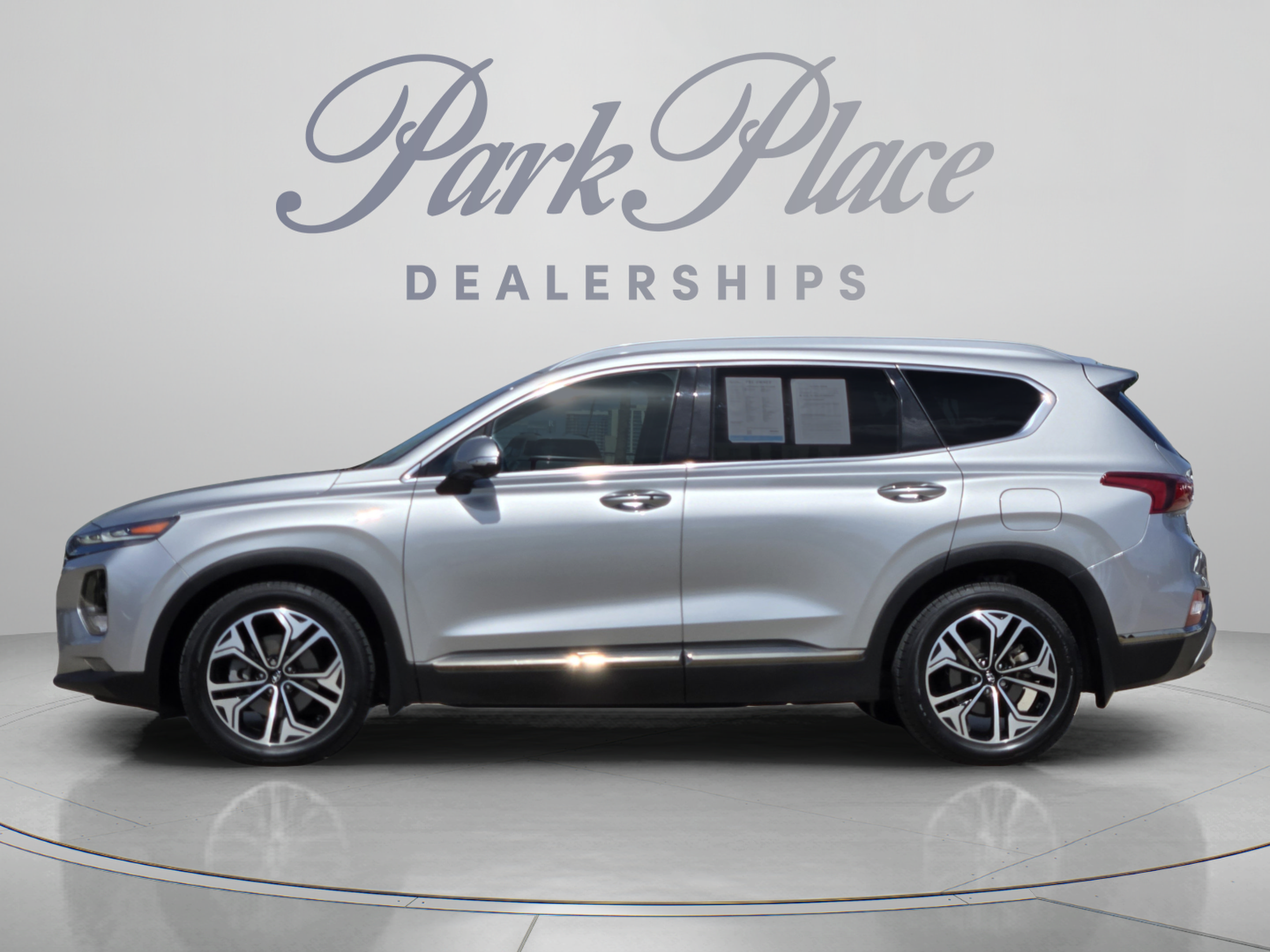 Used 2020 Hyundai Santa Fe Limited w/ Cargo Package FWD image 2
