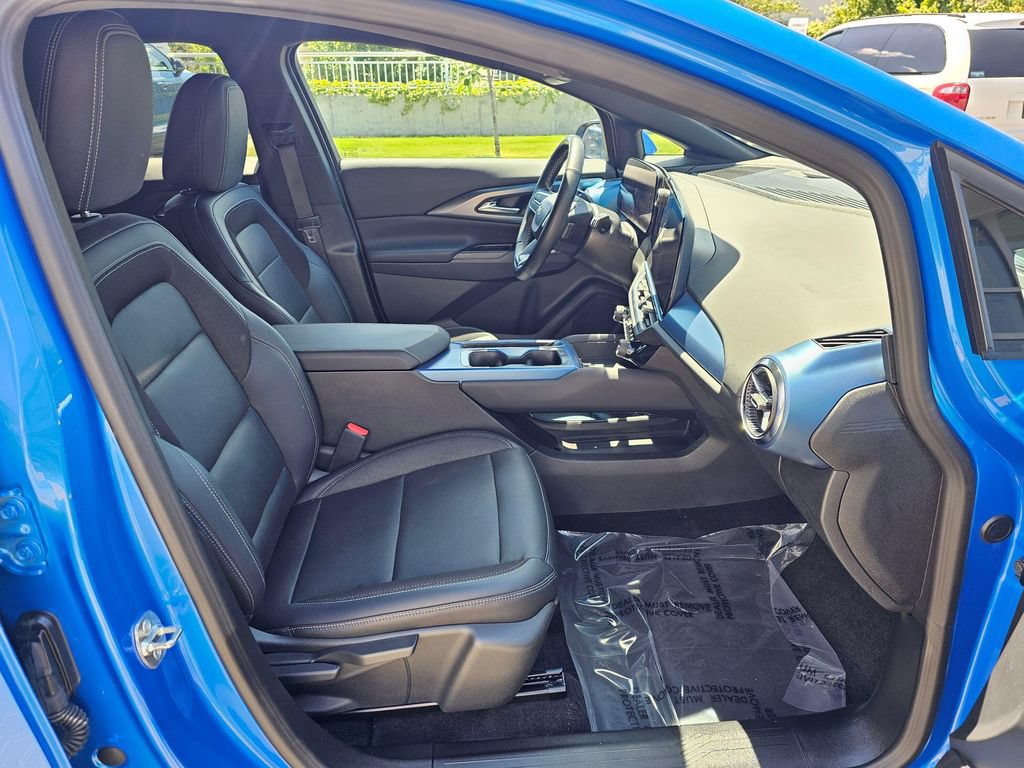 Used 2024 Chevrolet Equinox EV LT FWD image 11